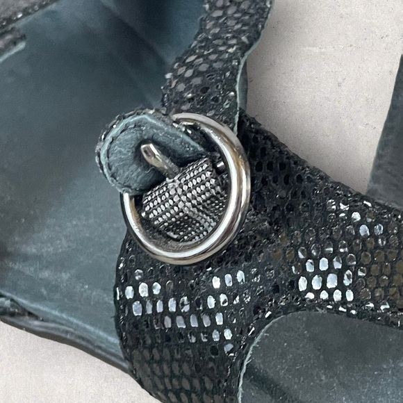 Dansko Womens 8 US 38 EU June Dillon Black Shimmer Leather Ankle Strap Sandals - Picture 5 of 8